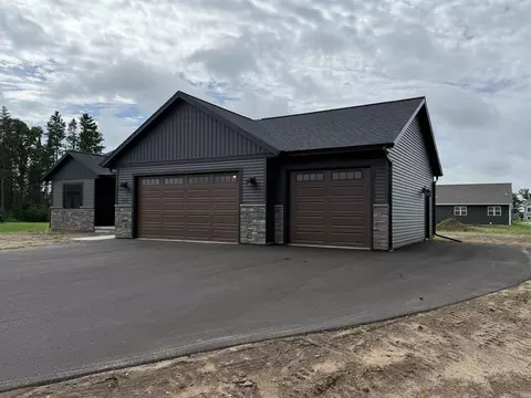 635 W Silverleaf Ct, Plover, WI 54467 photo 3