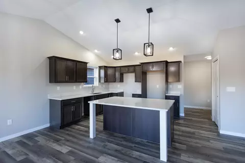 635 W Silverleaf Ct, Plover, WI 54467 photo 9