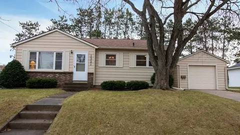 1521 Summit Dr, Wausau, WI 54401
