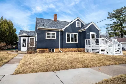 121 3rd St, Port Edwards, WI 54469