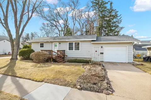 2309 Algoma St, Stevens Point, WI 54481