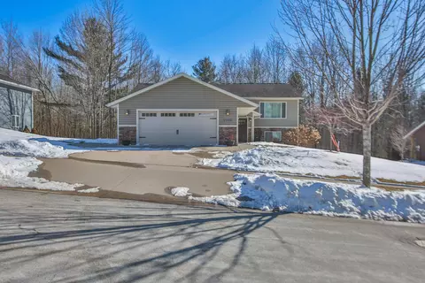 2105 Fantail Ave, Schofield, WI 54476