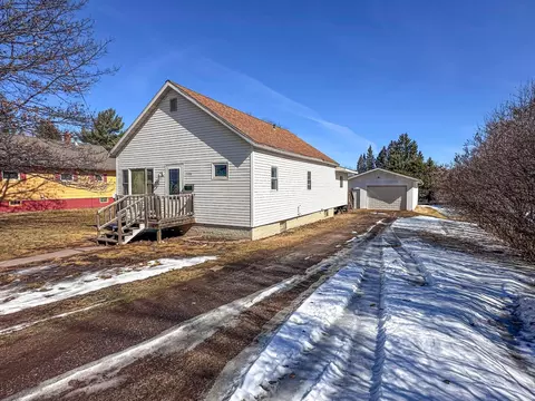 1184 N 2nd Ave, Park Falls, WI 54552