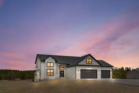 5462 Prairie Dr, Stevens Point, WI 54482