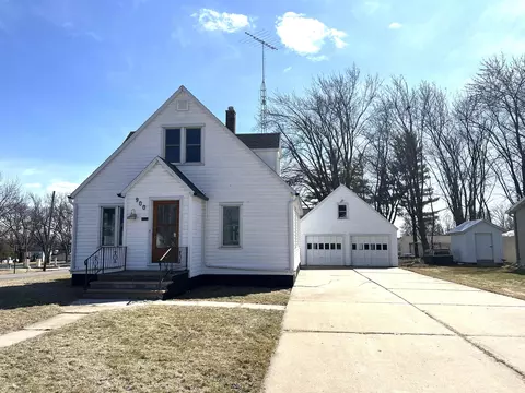 900 North St, Marshfield, WI 54449