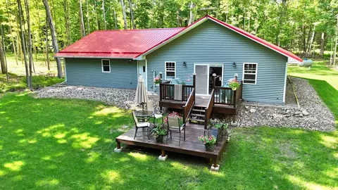 w5327 Hillcrest Road, Tomahawk, WI 54487