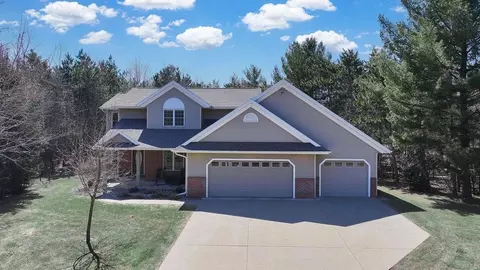 5509 Oakwood Ave, Stevens Point, WI 54482