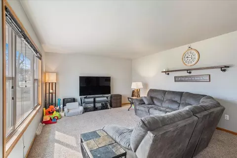 407 E 20th St, Marshfield, WI 54449 photo 2