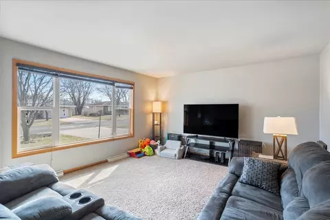 407 E 20th St, Marshfield, WI 54449 photo 4