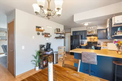 407 E 20th St, Marshfield, WI 54449 photo 6