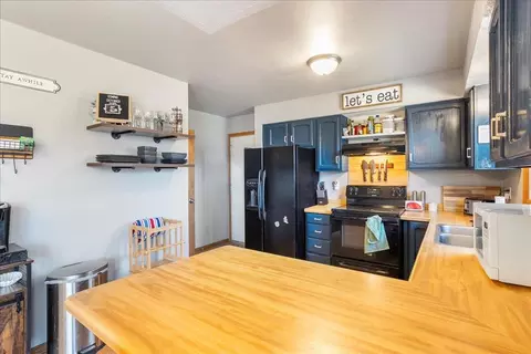 407 E 20th St, Marshfield, WI 54449 photo 7