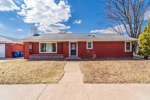 2302 Pied Piper Ln, Wausau, WI 54403