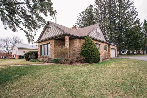 114 N Main St, Greenwood, WI 54437