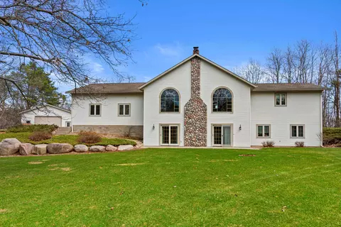 9605 Sumac Cir, Amherst, WI 54406