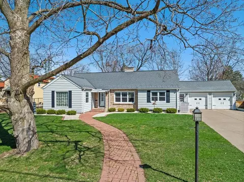 1005 W 5th St, Marshfield, WI 54449