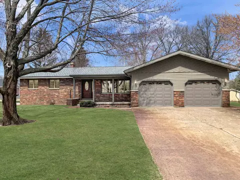 312 W Buehler Ave, Nekoosa, WI 54457