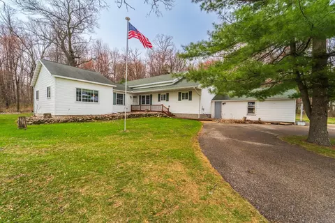 8385 6th St, Amherst Junction, WI 54407