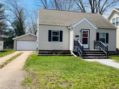 724 Smith St, Stevens Point, WI 54481