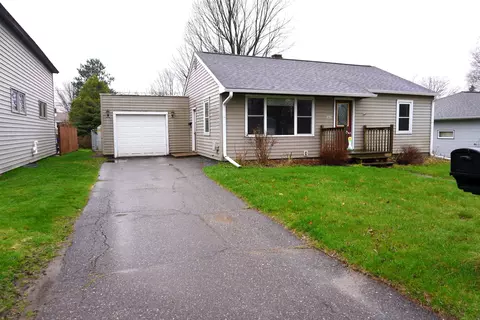 1607 E 9th St, Merrill, WI 54452