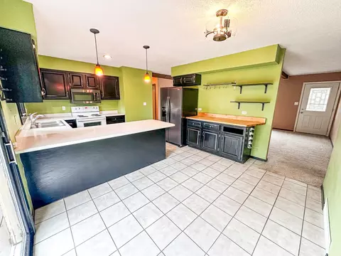 Kitchen - w7865 County Road F, Phillips, WI 54555 photo 3 of 10