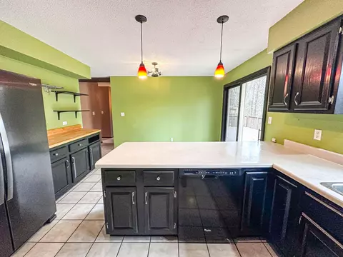 Kitchen - w7865 County Road F, Phillips, WI 54555 photo 9 of 10
