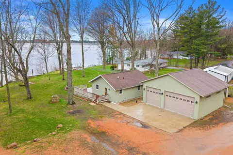 539 River Rd W, Rudolph, WI 54475