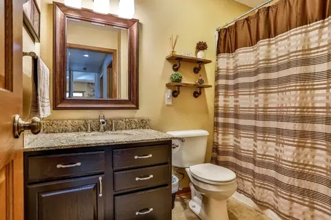 Bath - 3111 Warwick Dr, Weston, WI 54476 photo 4 of 6