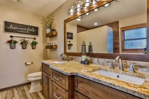 Bath - 3111 Warwick Dr, Weston, WI 54476 photo 1 of 6