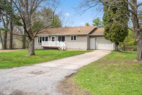 574 Cardinal St, Wisconsin Rapids, WI 54494