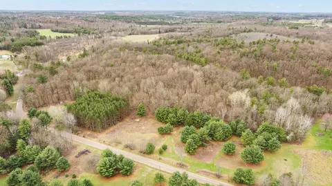 2720 Linden Rd, Rosholt, WI 54473