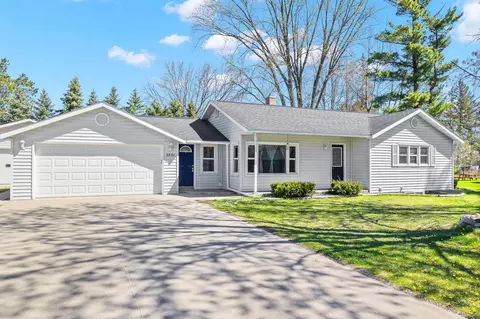 2930 Green Dr, Plover, WI 54467