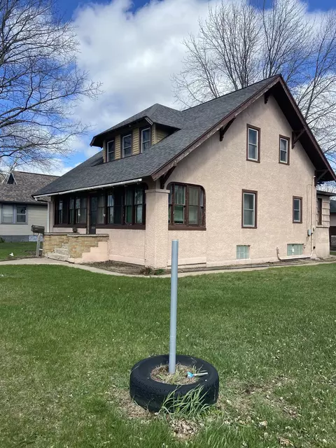 1040 N 1st St, Wisconsin Rapids, WI 54494