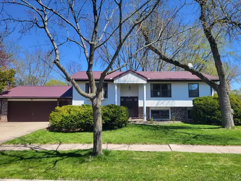 411 N Adams Ave, Marshfield, WI 54449