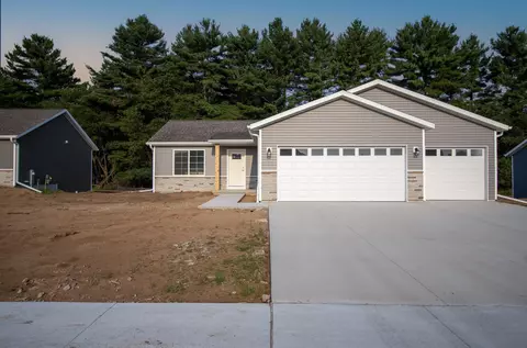 5566 Golla Rd, Stevens Point, WI 54482