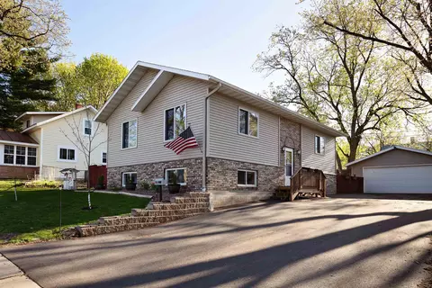 128 N 9th Ave, Wausau, WI 54401