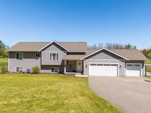 6016 Stettin Dr, Wausau, WI 54401