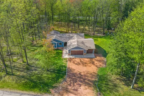 146565 Whispering Oaks Trl, Mosinee, WI 54455