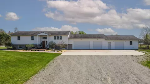 169003 Shorewood Dr, Rosholt, WI 54473
