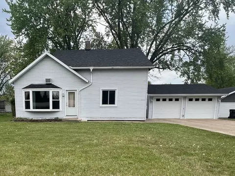126 Elmwood Ln, Nekoosa, WI 54457