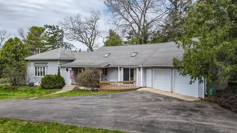 298 Pond St, Amherst, WI 54406