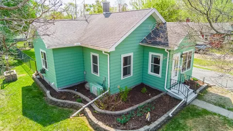 1237 S 6th Ave, Wausau, WI 54401