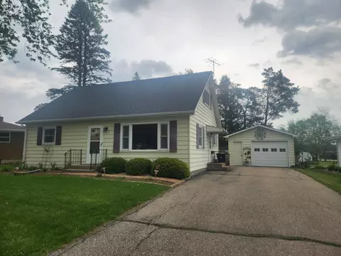 417 Wildwood Ct, Marshfield, WI 54449