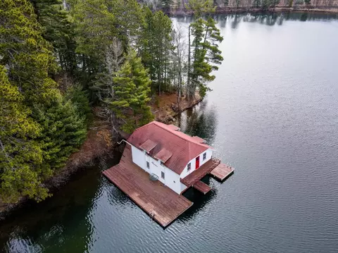 8395 Woolpy Dr, Minocqua, WI 54548