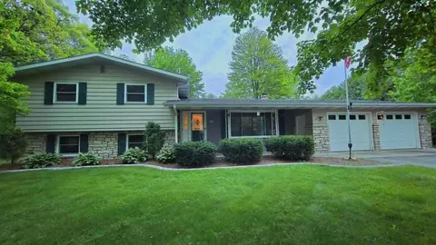 1617 Stockton Rd, Stevens Point, WI 54482