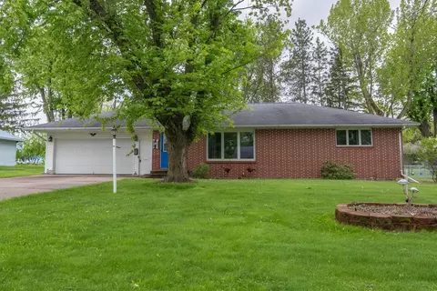 205 W Hickory St, Abbotsford, WI 54405