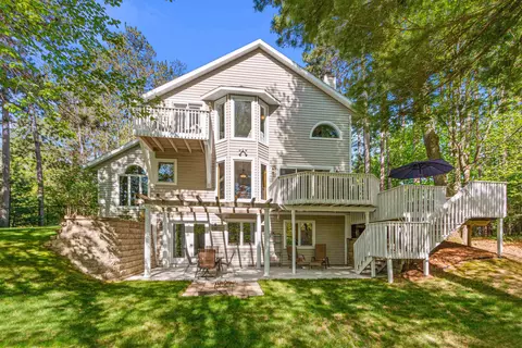 n1124 County Highway E, Waupaca, WI 54981