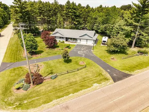6331 Arbutus Dr, Wisconsin Rapids, WI 54494