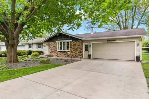 1909 April Ln, Stevens Point, WI 54481