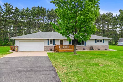 3255 Howard Ave, Stevens Point, WI 54481