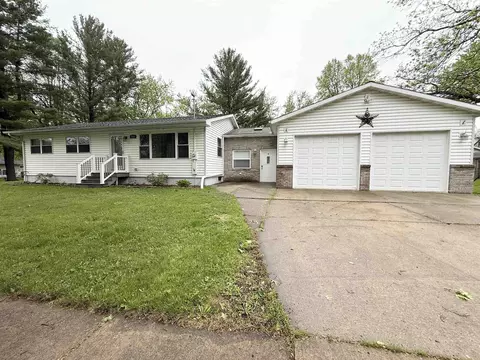1208 E Blodgett St, Marshfield, WI 54449